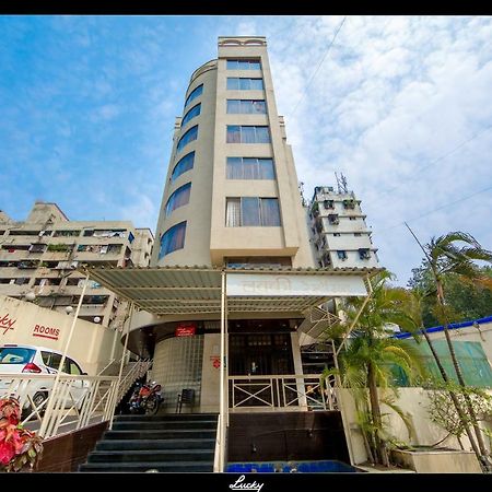 Lucky Hotel Goregaon Bombay Esterno foto