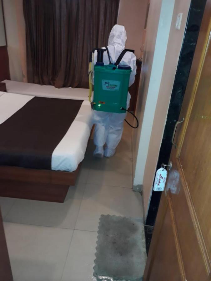 Lucky Hotel Goregaon Bombay Esterno foto