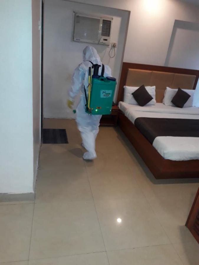 Lucky Hotel Goregaon Bombay Esterno foto