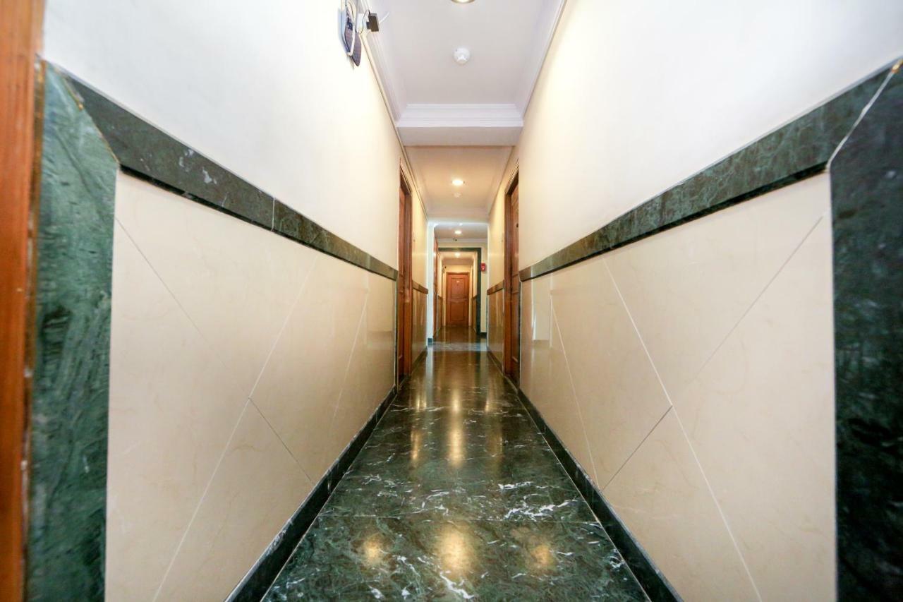 Lucky Hotel Goregaon Bombay Esterno foto