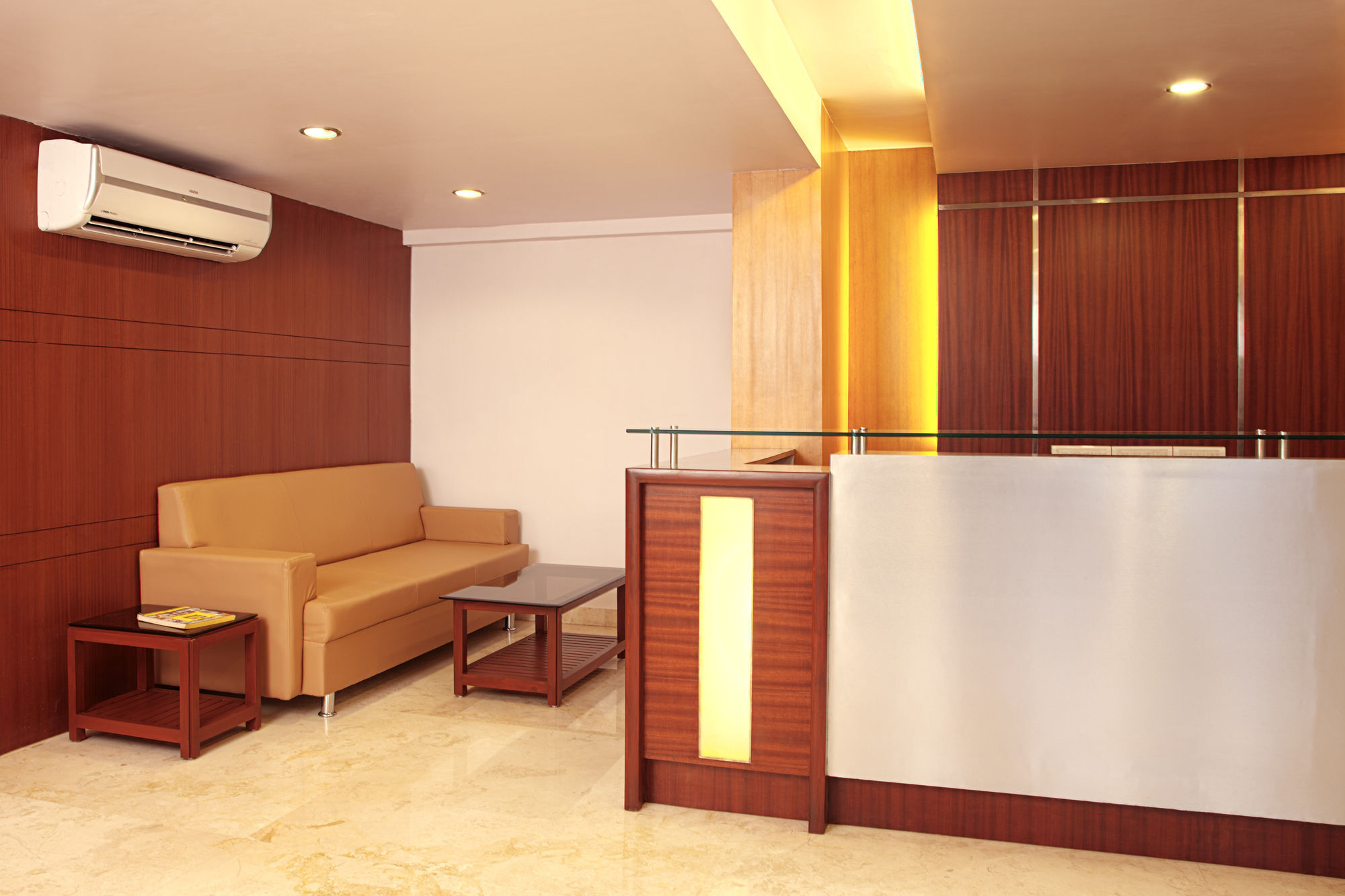 Lucky Hotel Goregaon Bombay Esterno foto