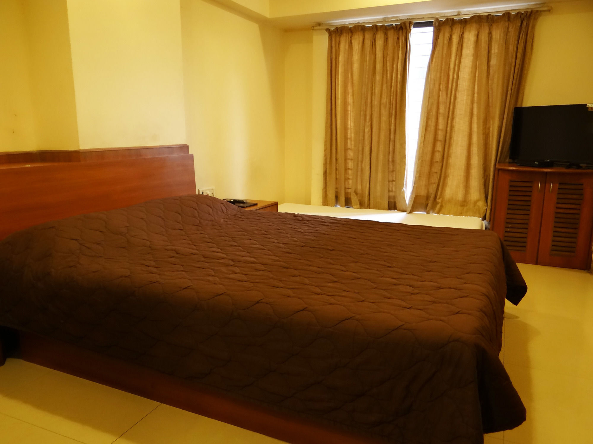 Lucky Hotel Goregaon Bombay Esterno foto